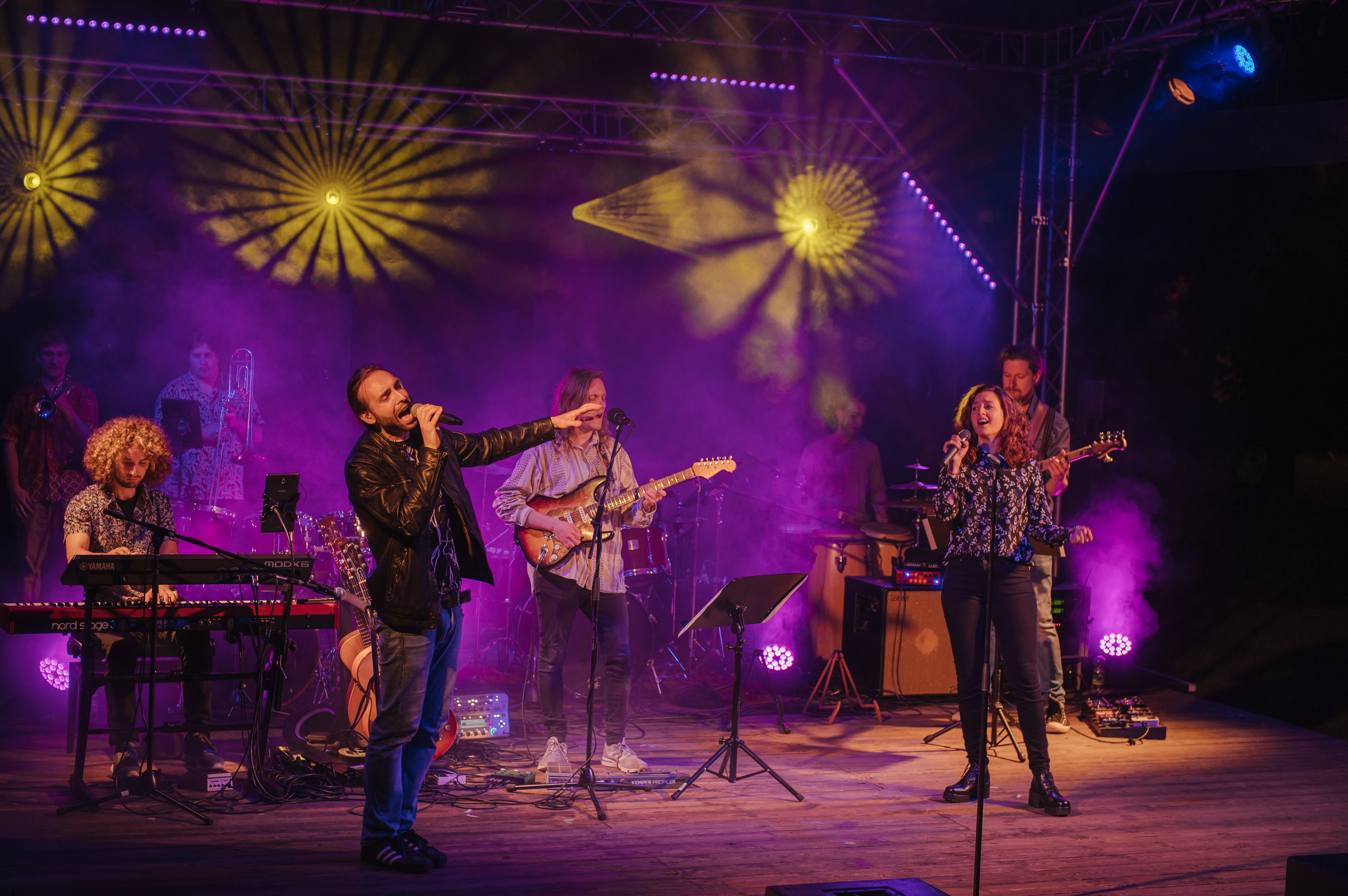 Sounds im Sonnenuntergang – Phil Collins Tribute Show und DJ Maik Schlodinski